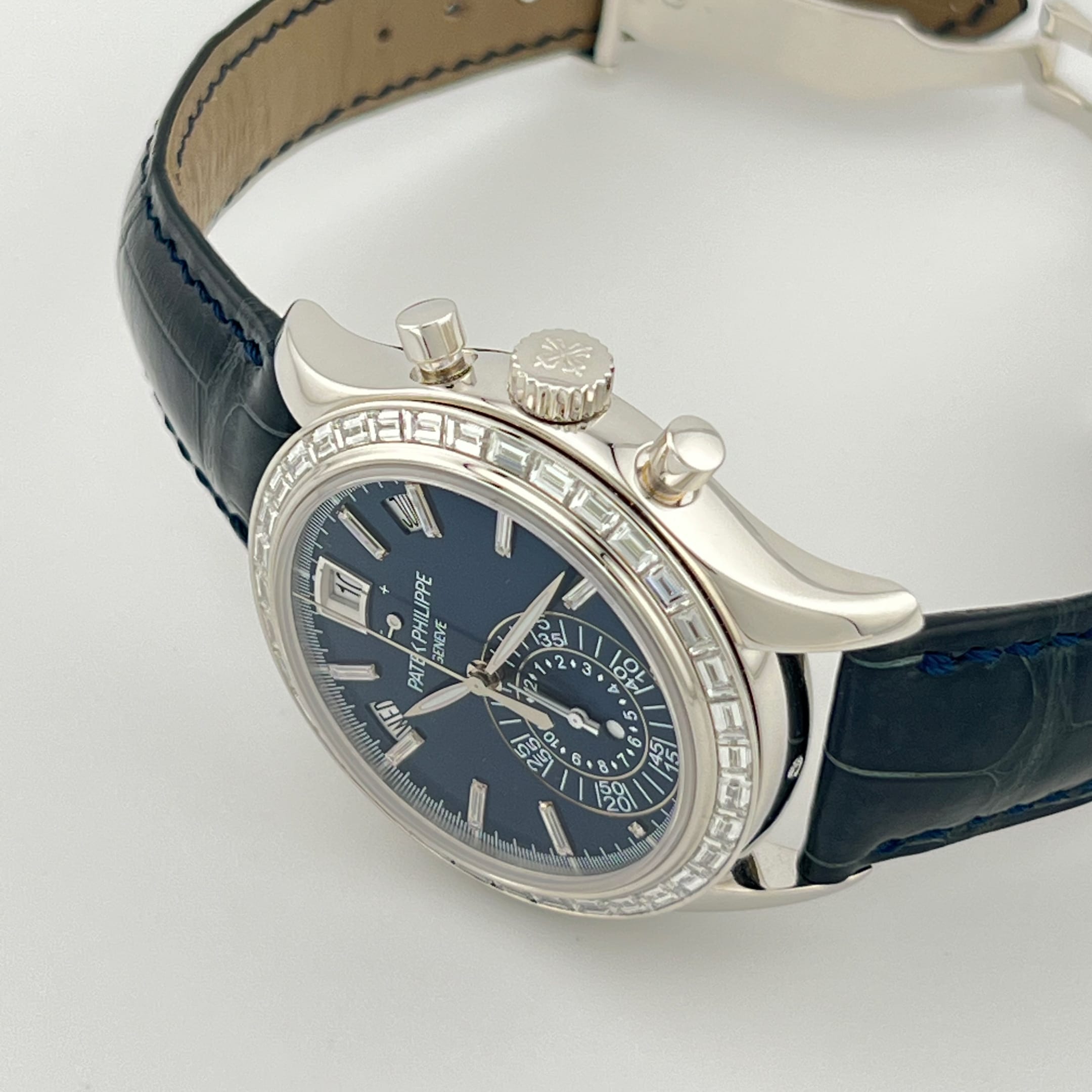 Annual Calendar Chronograph Platinum Diamond Blue Dial 40mm Product Image 3