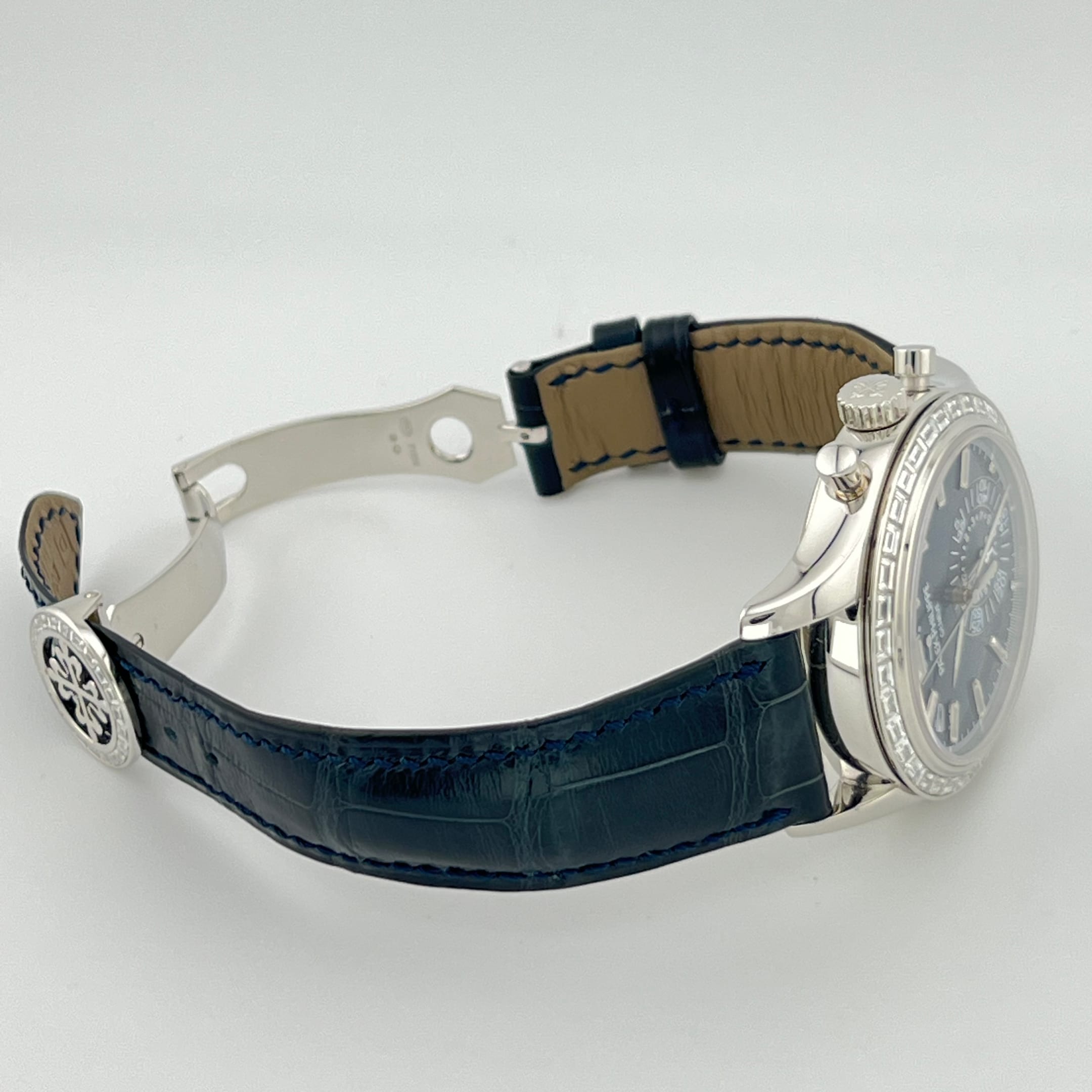 Annual Calendar Chronograph Platinum Diamond Blue Dial 40mm Product Image 4