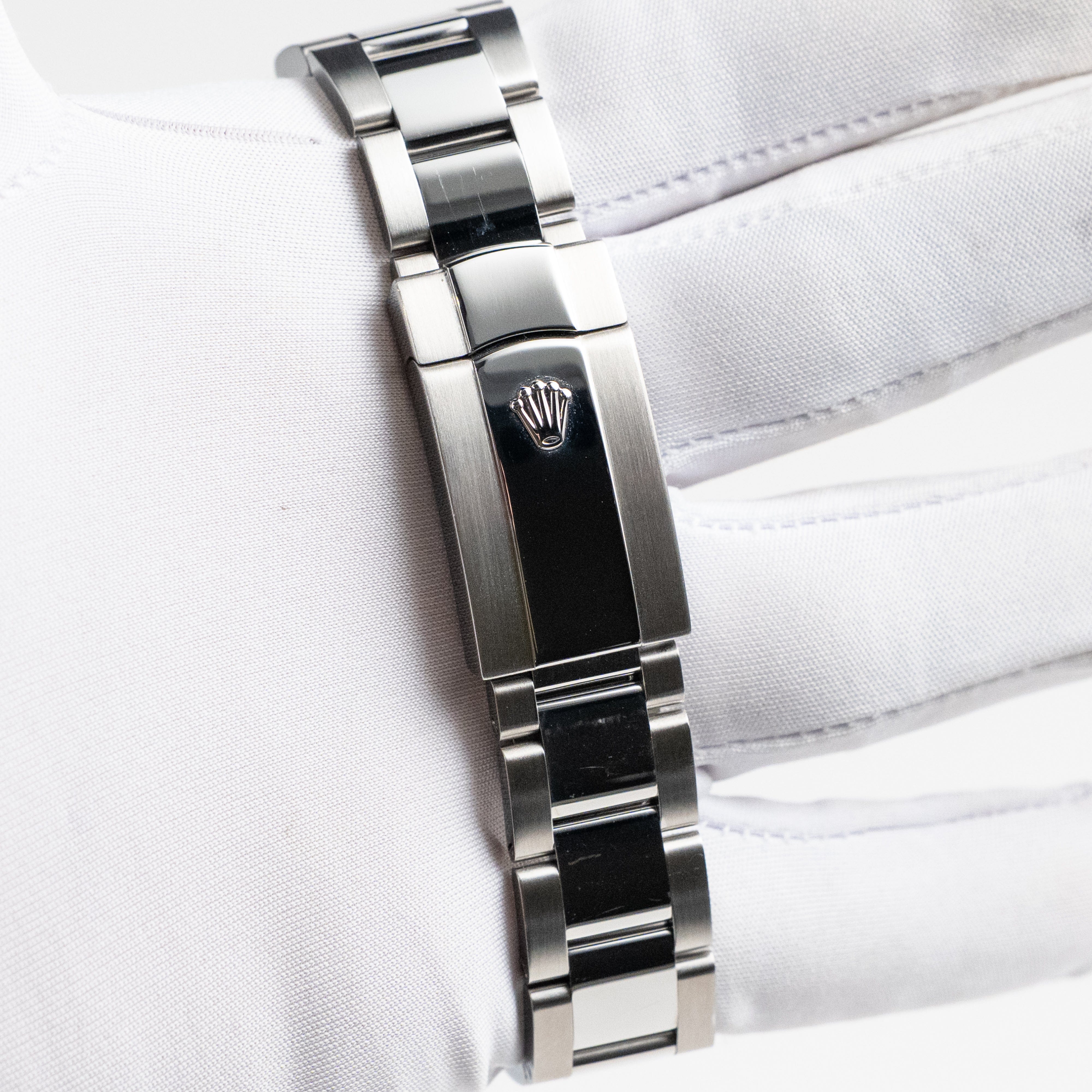 Datejust II Steel White Dial 41mm Product Image 8