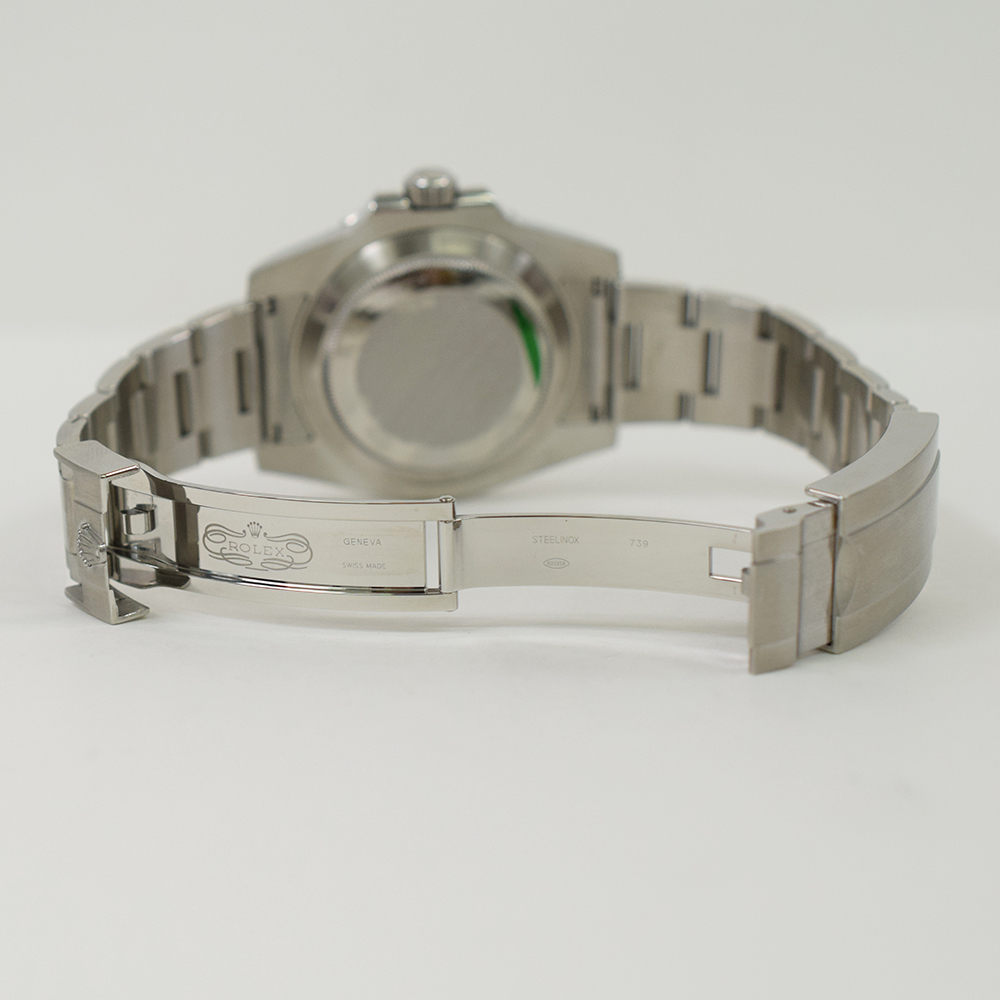 Submariner Date Steel Black Dial 40mm Product Image 4