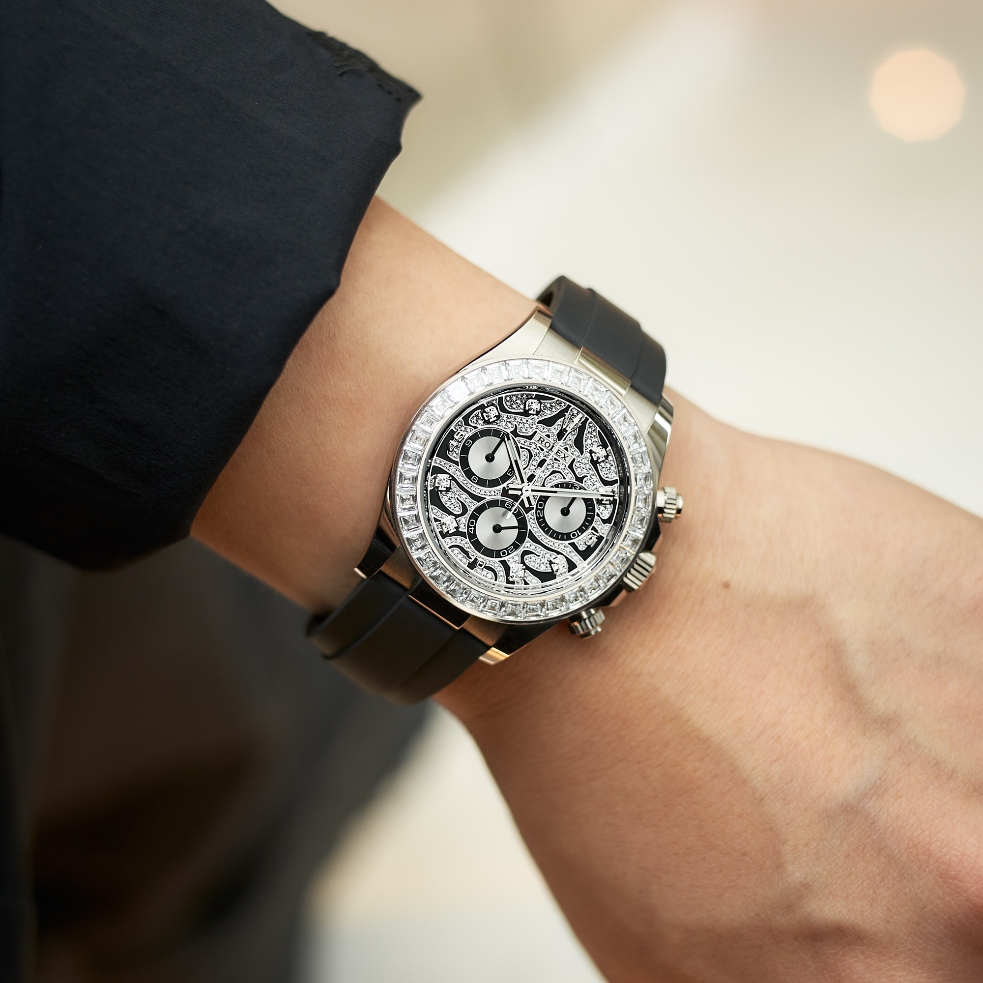 Daytona "Eye of the Tiger" White Gold Pave Dial 40mm Product Image 14