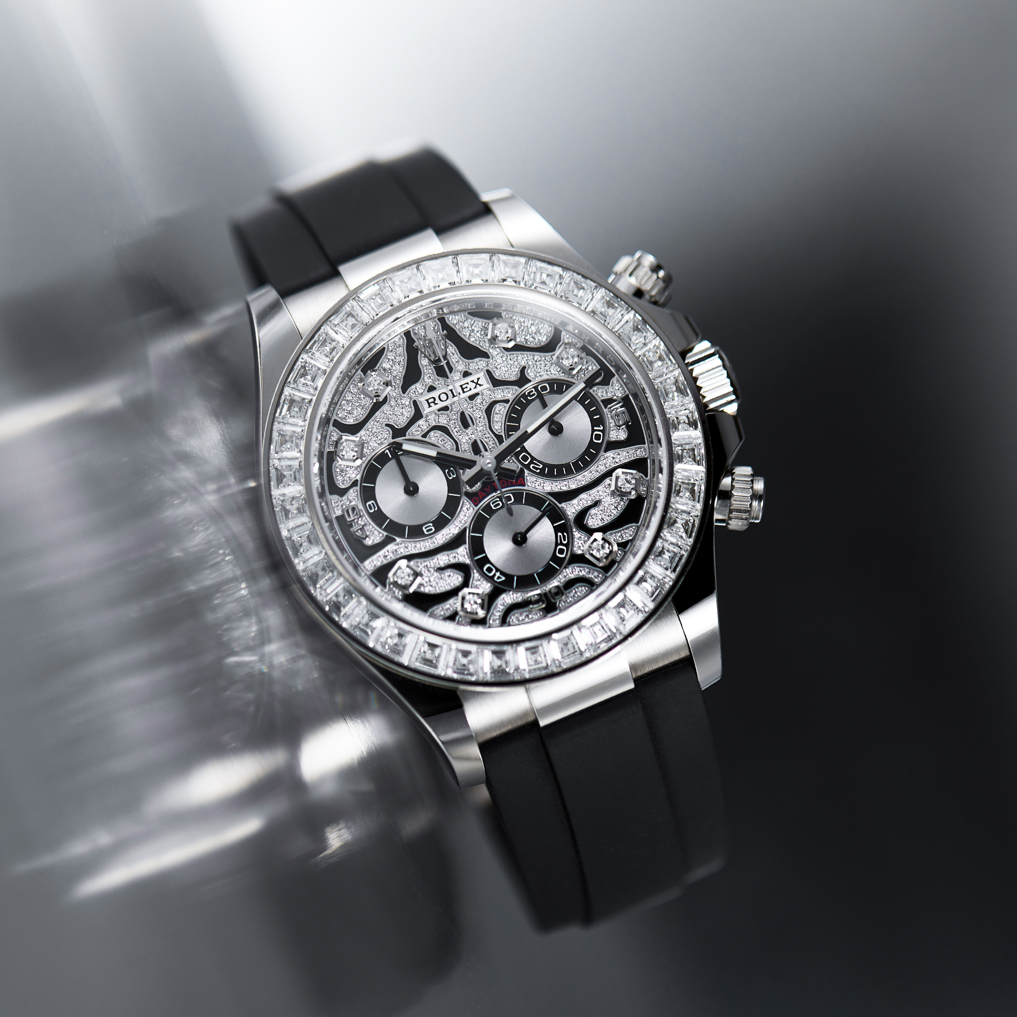 Daytona "Eye of the Tiger" White Gold Pave Dial 40mm Product Image 12