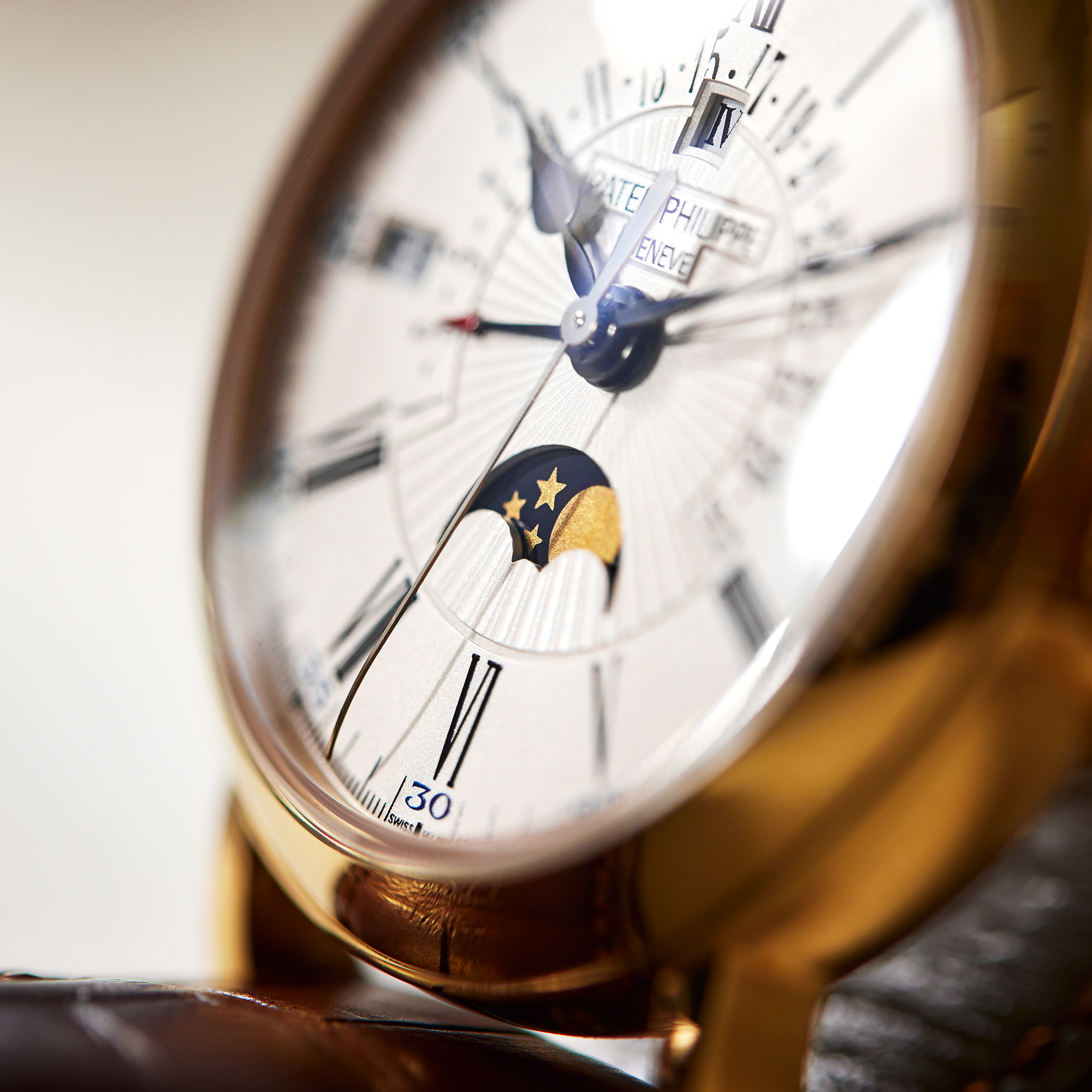 Perpetual Calendar Retrograde Date Yellow Gold White Dial 38mm Product Image 15