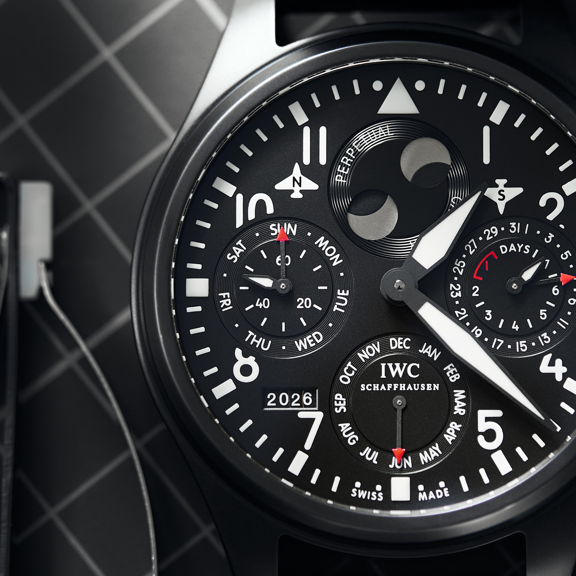 Big Pilot's Perpetual Calendar Top Gun Ceramic Black Dial 48mm Product Image 12