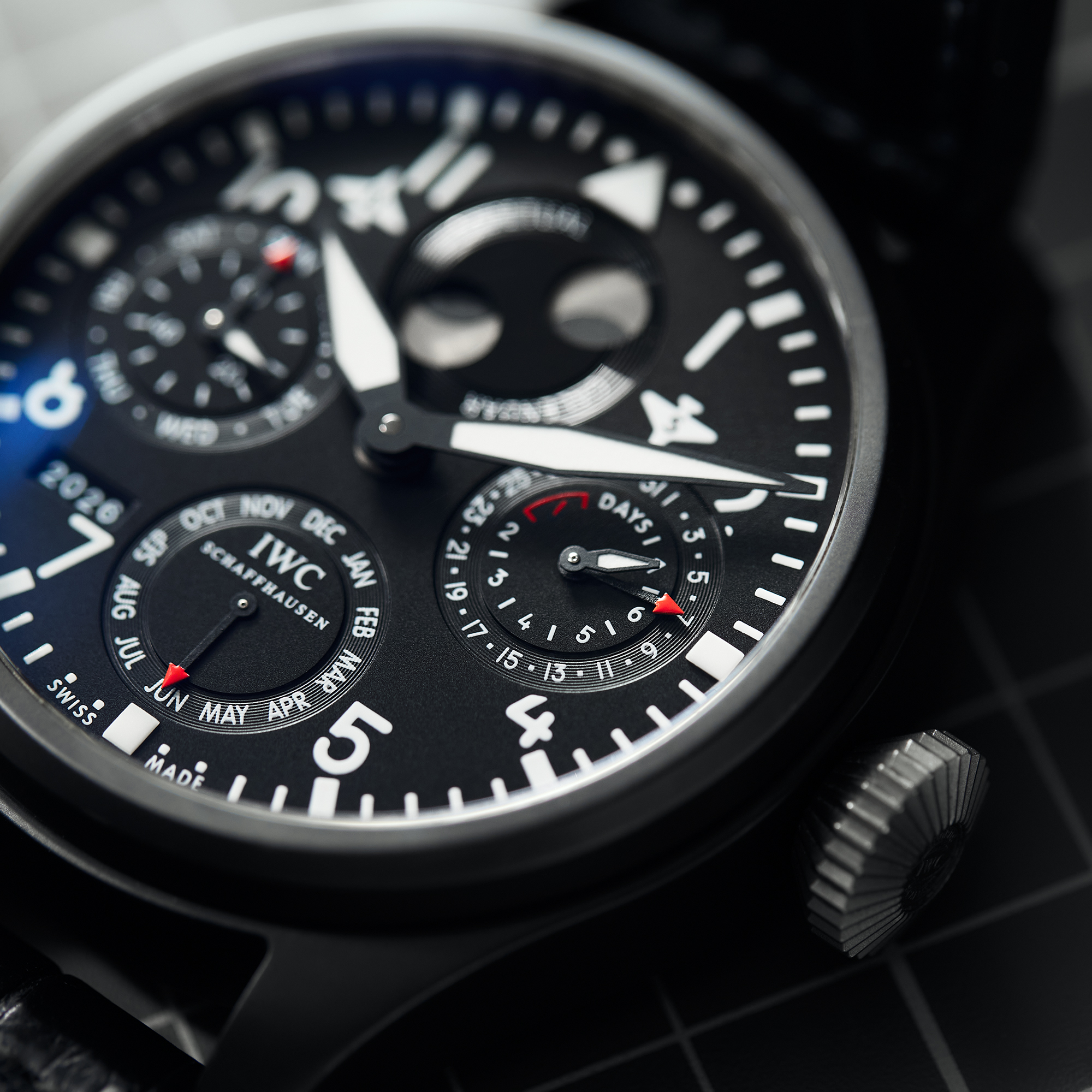 Big Pilot's Perpetual Calendar Top Gun Ceramic Black Dial 48mm Product Image 11