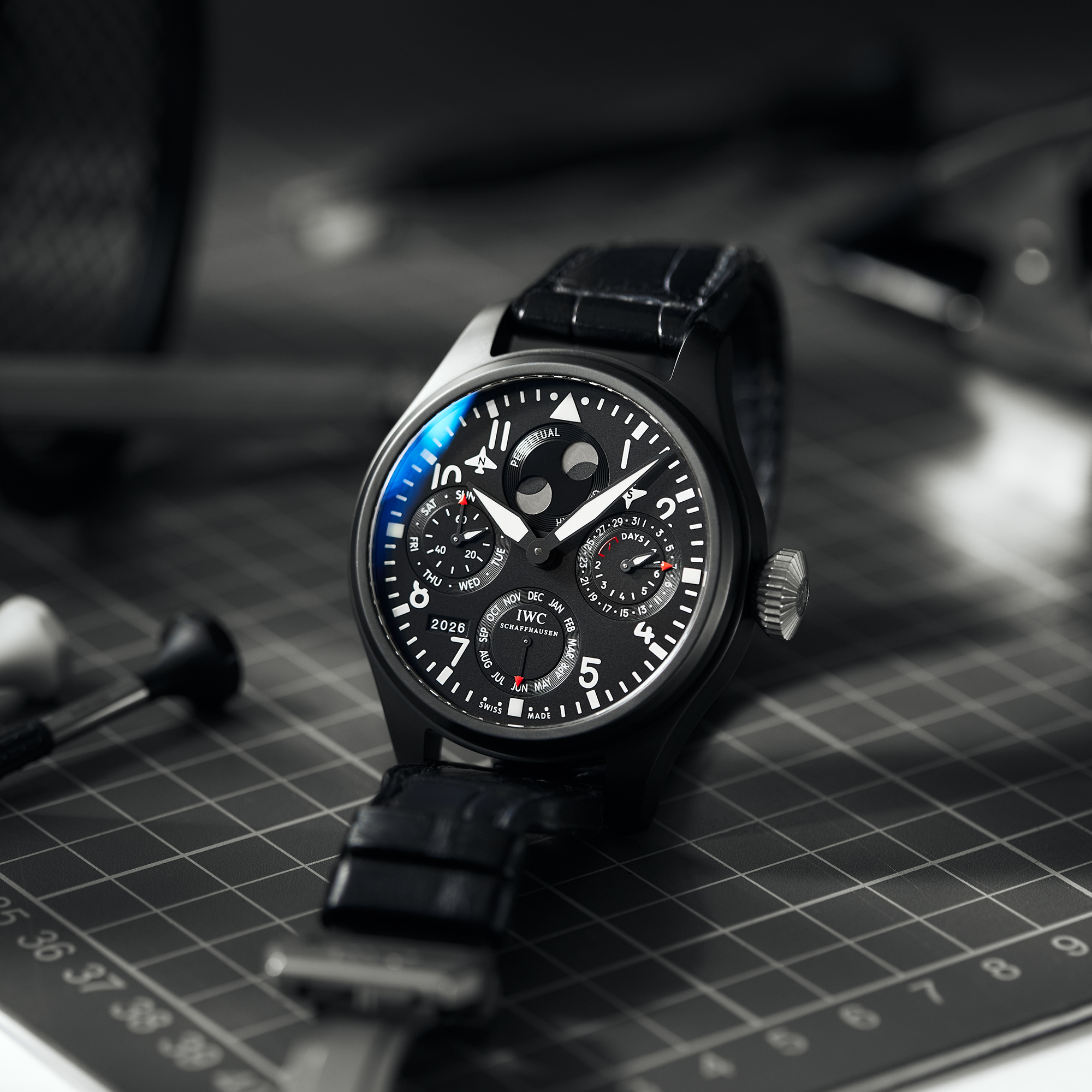 Big Pilot's Perpetual Calendar Top Gun Ceramic Black Dial 48mm Product Image 10