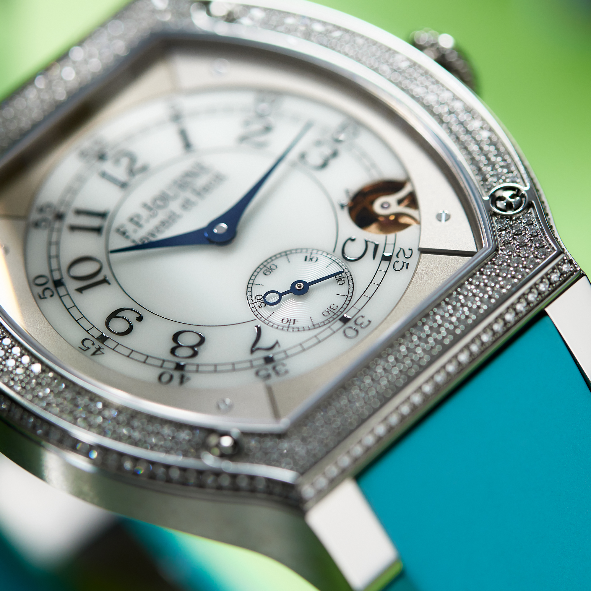 Élégante Titanium Diamond White Dial 48mm Product Image