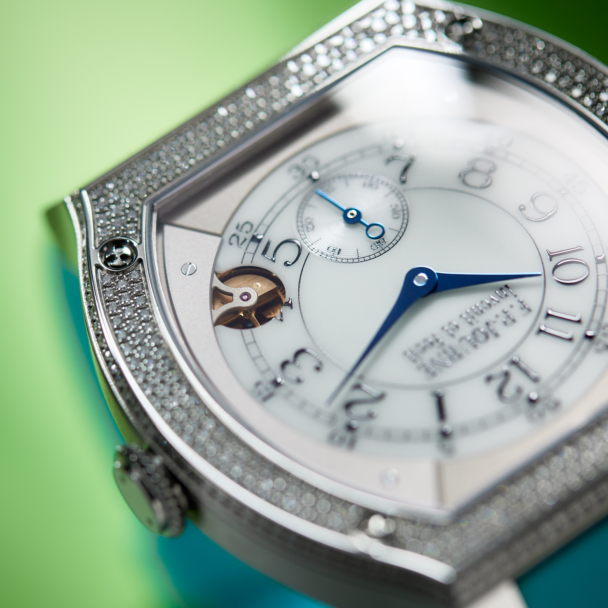 Élégante Titanium Diamond White Dial 48mm Product Image