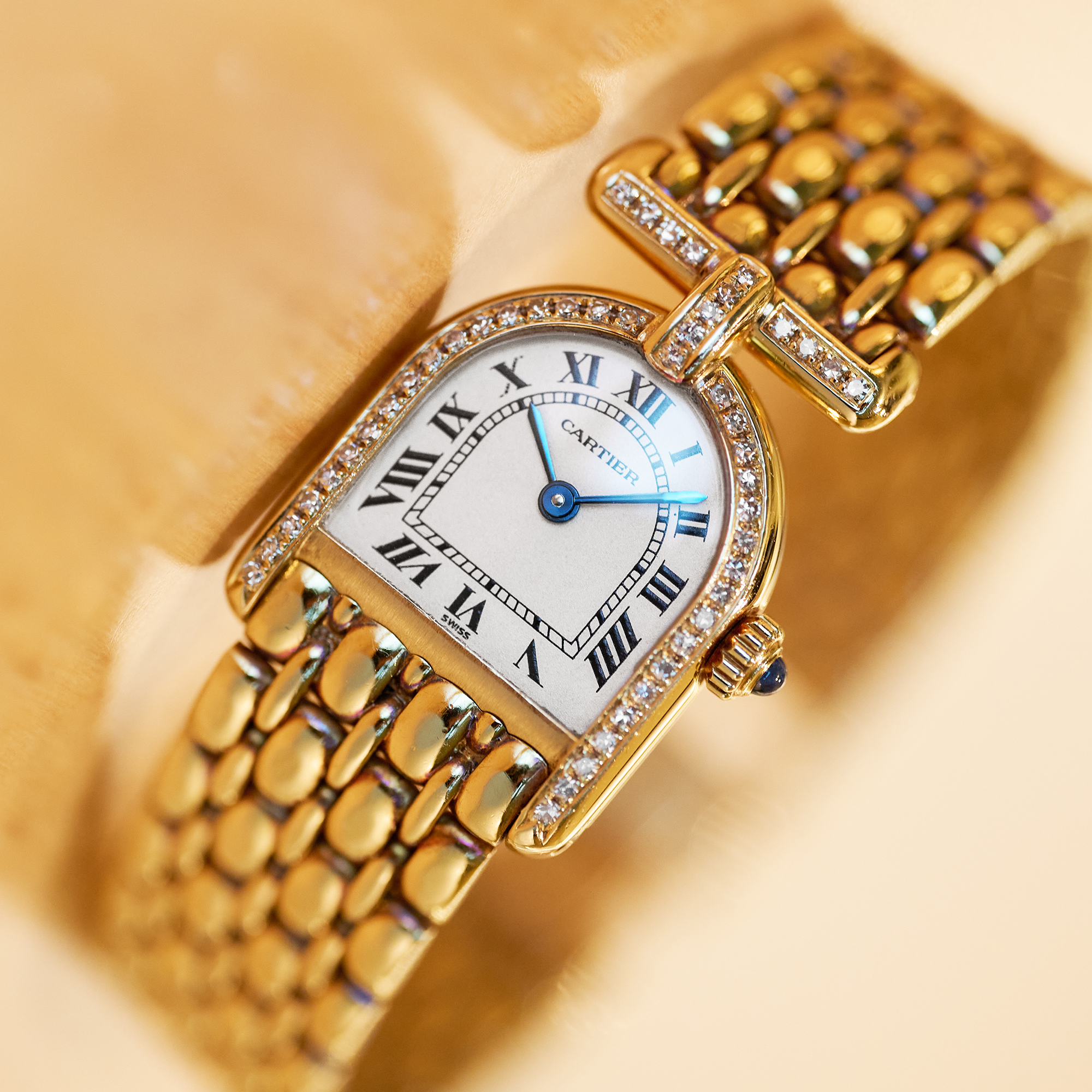 Cartier Vintage Calandre de Cartier Yellow Gold Diamond White Dial