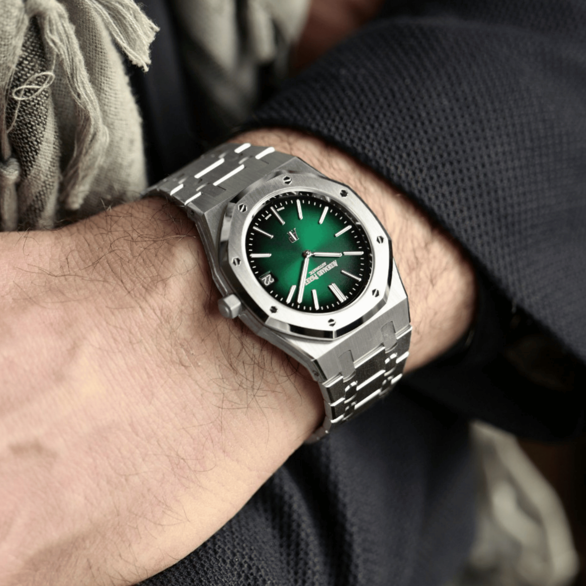Royal Oak Extra-Thin Platinum Green Dial 39mm Product Image