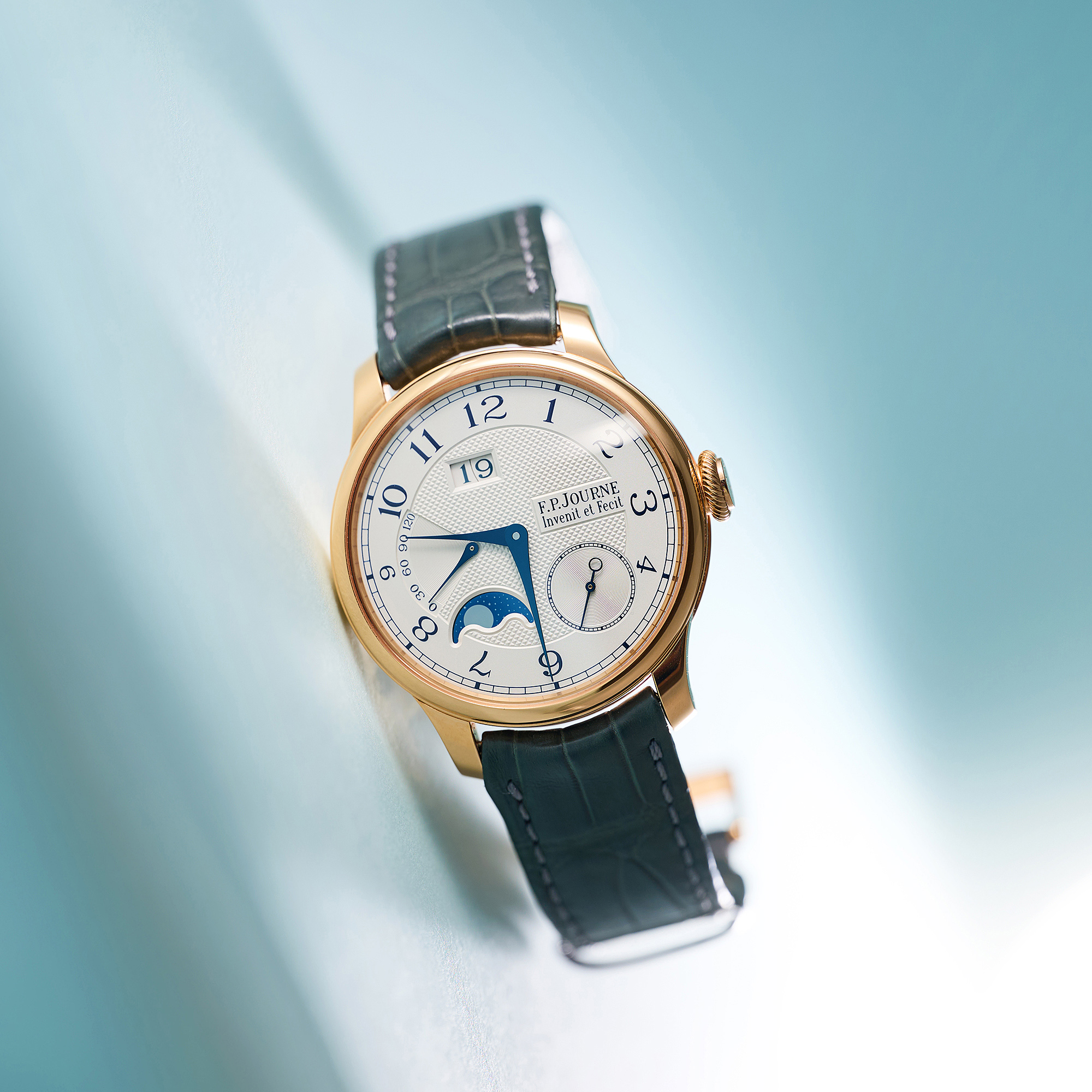 Octa Automatique Lune Rose Gold Silver Dial 40mm Product Image