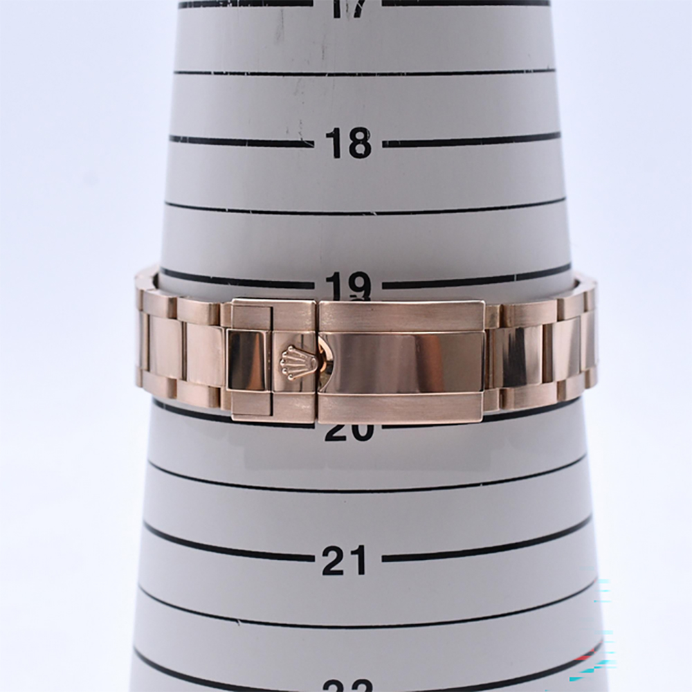 GMT-Master II "Rootbeer" Rose Gold Black Dial 40mm Product Image 8