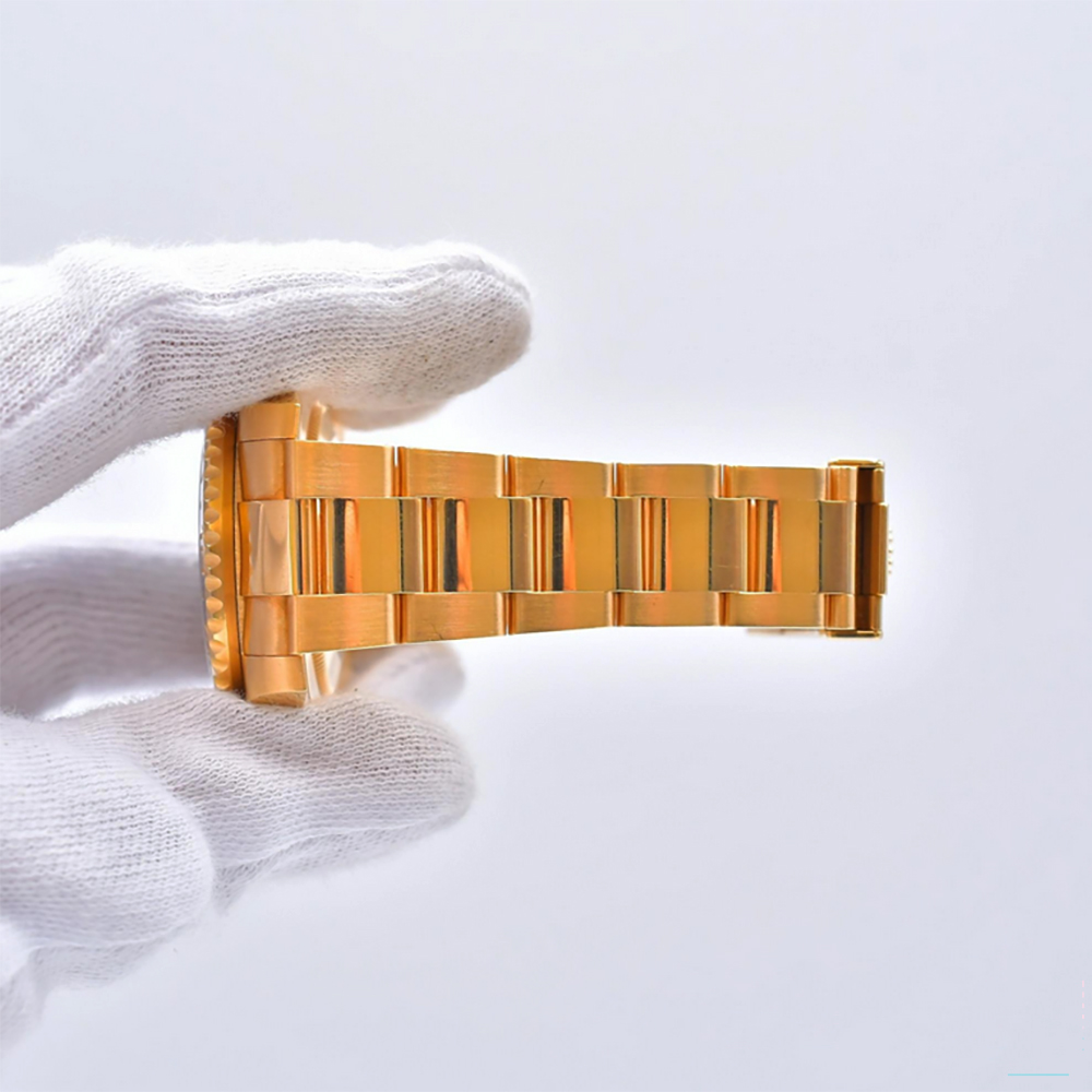 GMT-Master II Yellow Gold Green Dial 40mm Product Image 9