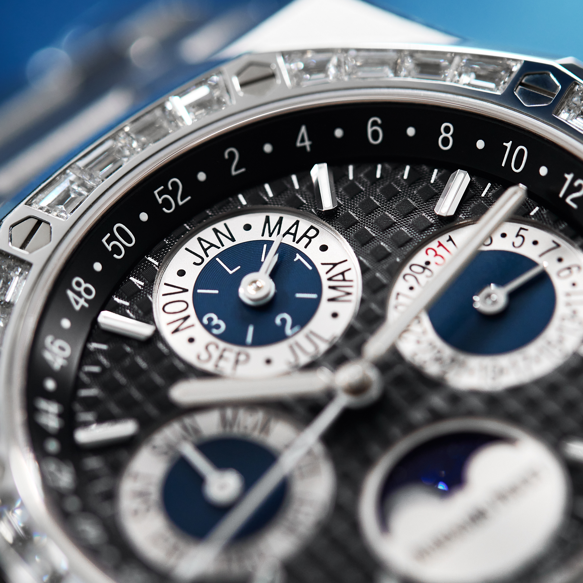 Royal Oak Perpetual Calendar White Gold Diamond Black Dial 41mm Product Image