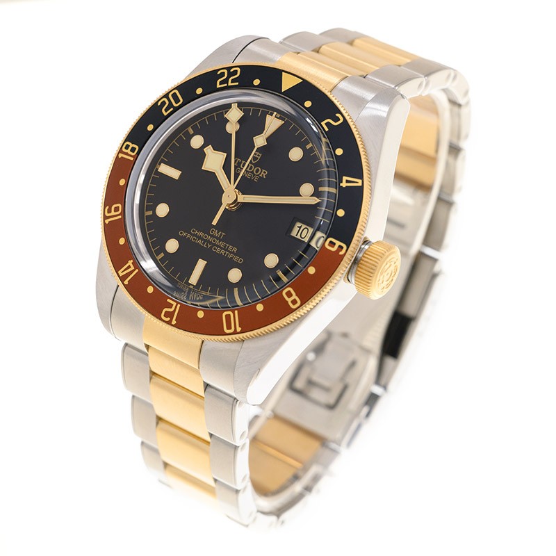 Black Bay GMT Yellow Gold & Steel Black Dial 41mm Product Image 2