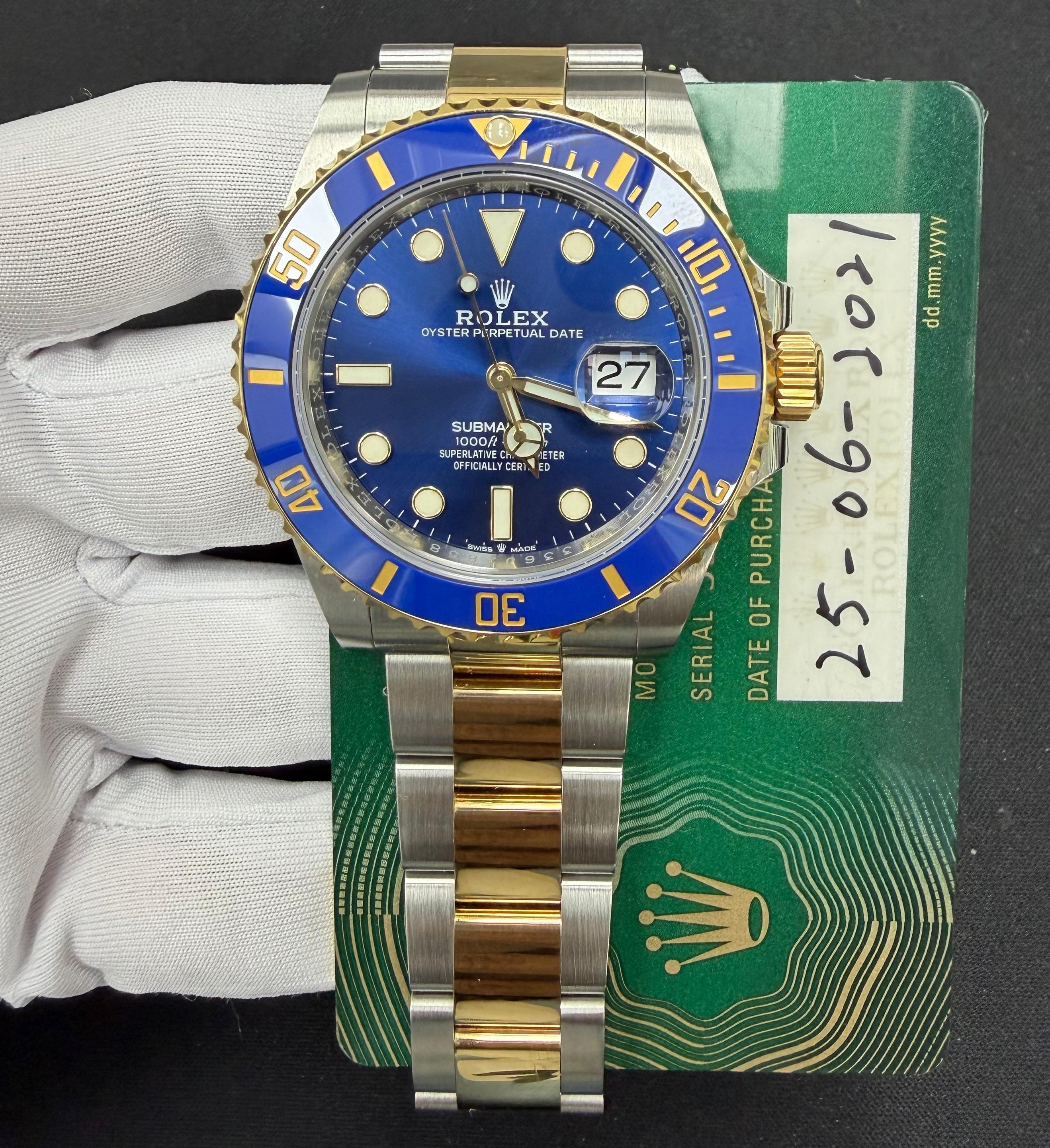 Submariner Date Yellow Gold & Steel Blue Dial 41mm Product Image 2