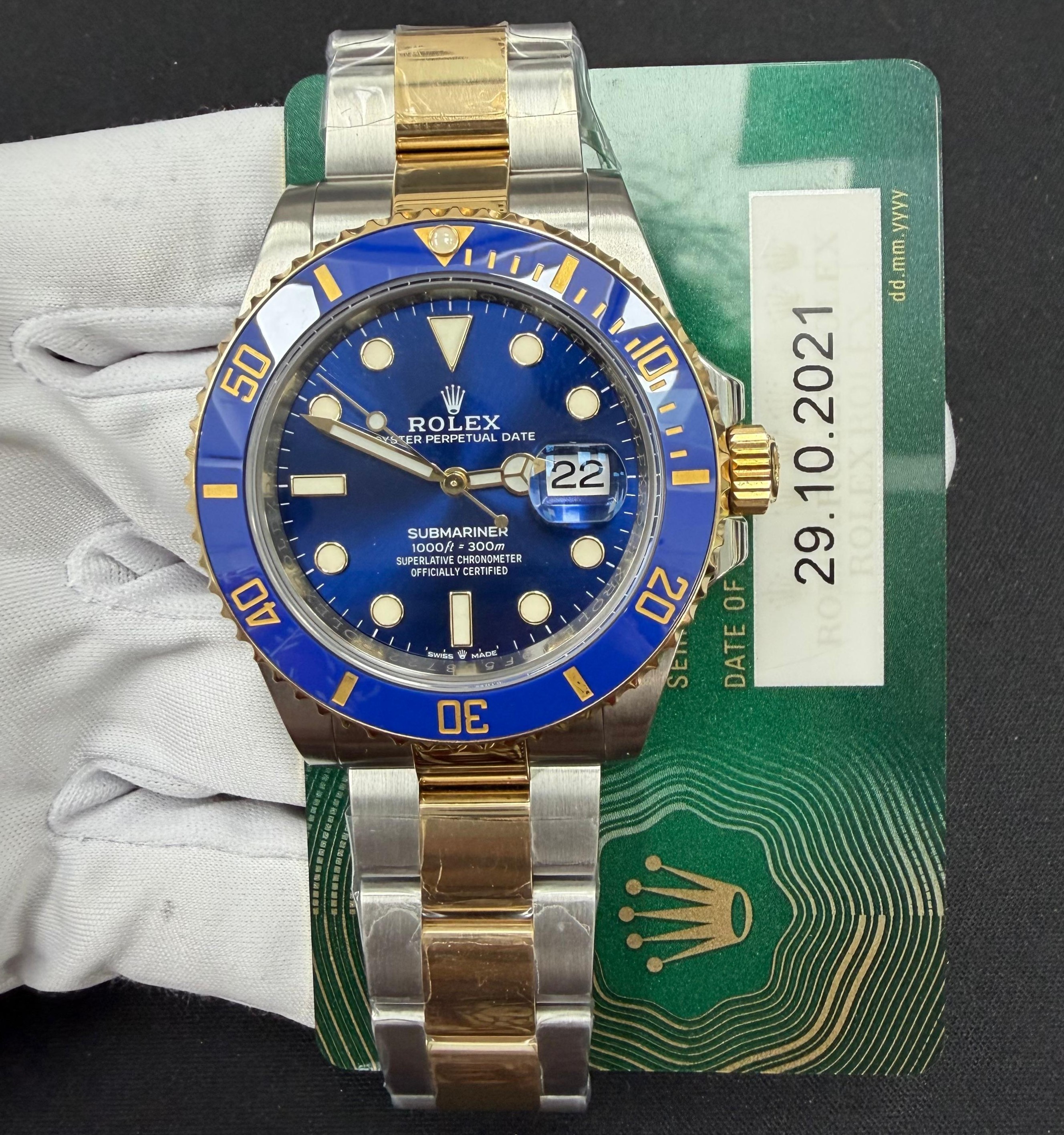 Submariner Date Yellow Gold & Steel Blue Dial 41mm Product Image 2