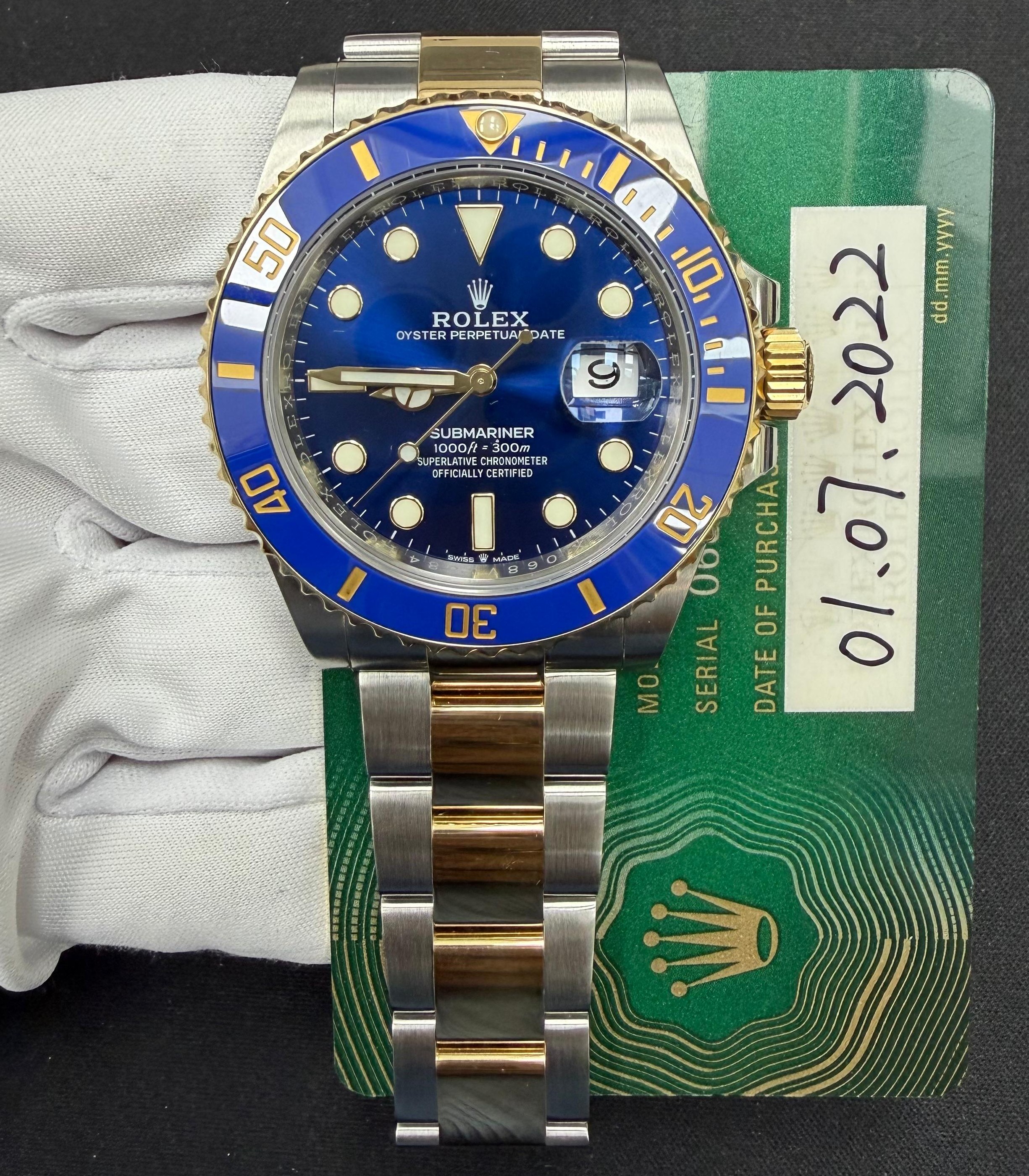 Submariner Date Yellow Gold & Steel Blue Dial 41mm Product Image 2