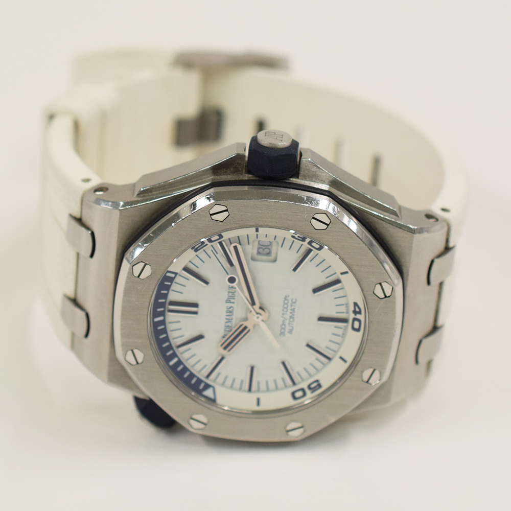Royal Oak Offshore Diver Steel White Dial 42mm Product Image 2