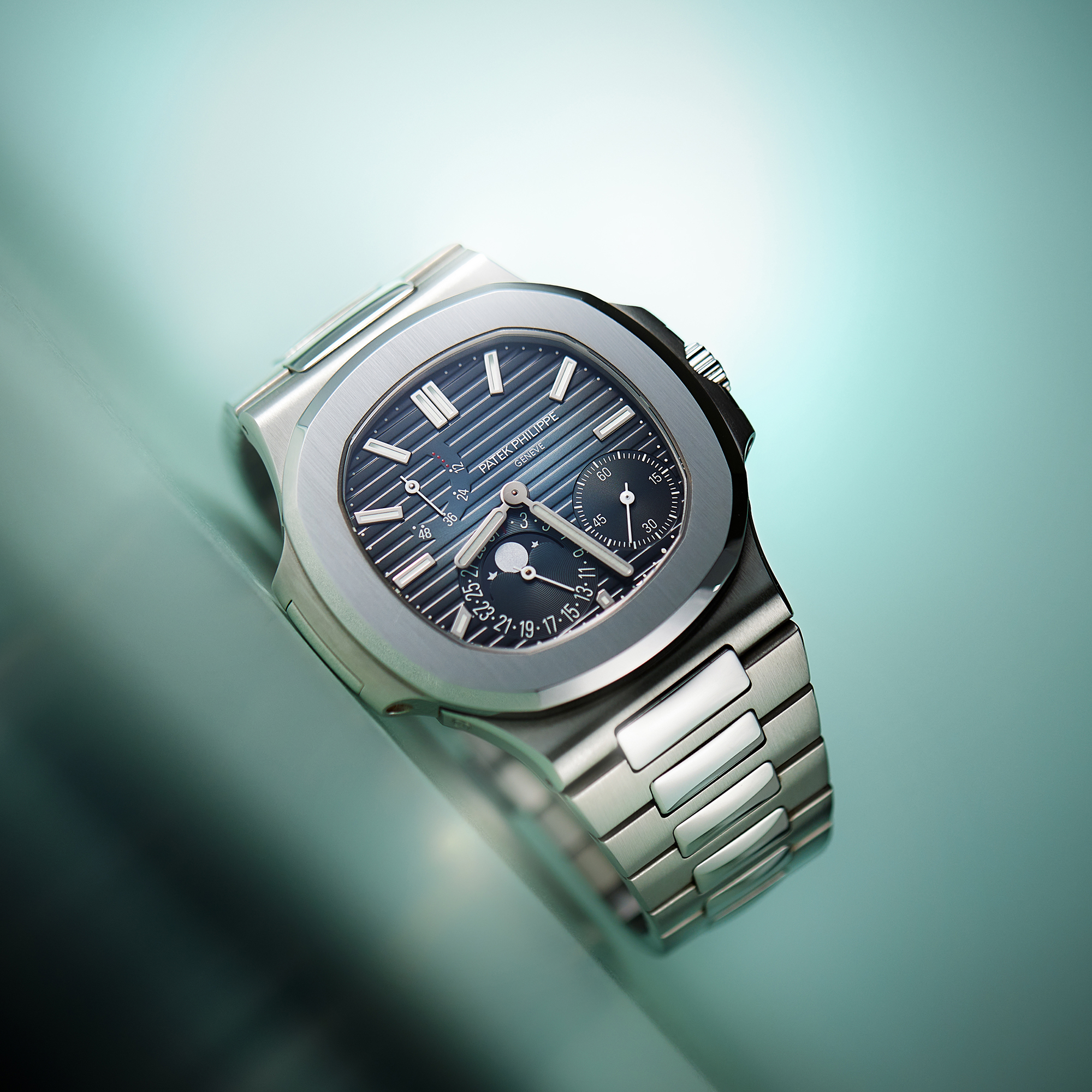Nautilus Moonphase Steel Blue Dial 40mm Product Image