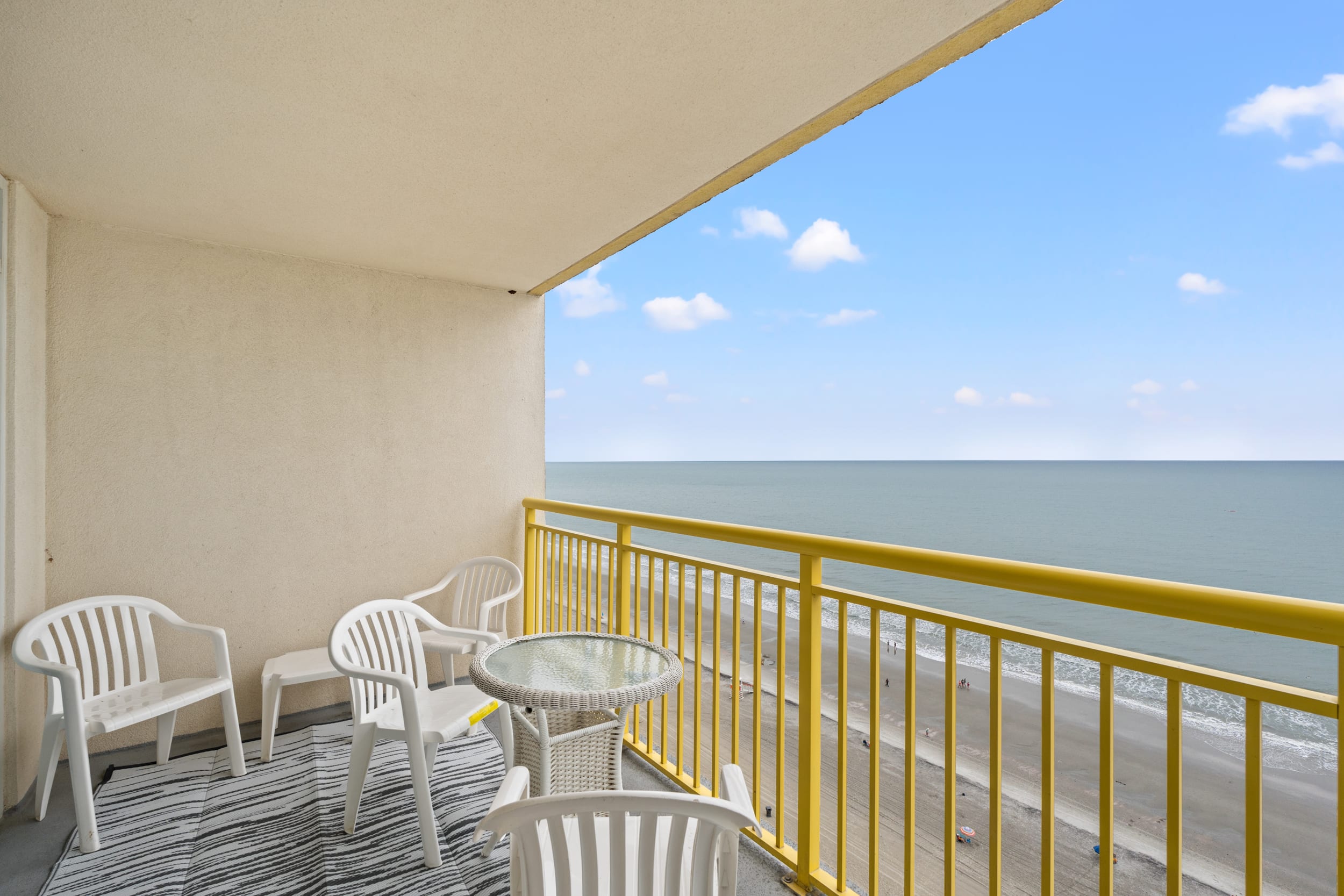 Balcony / Ocean View