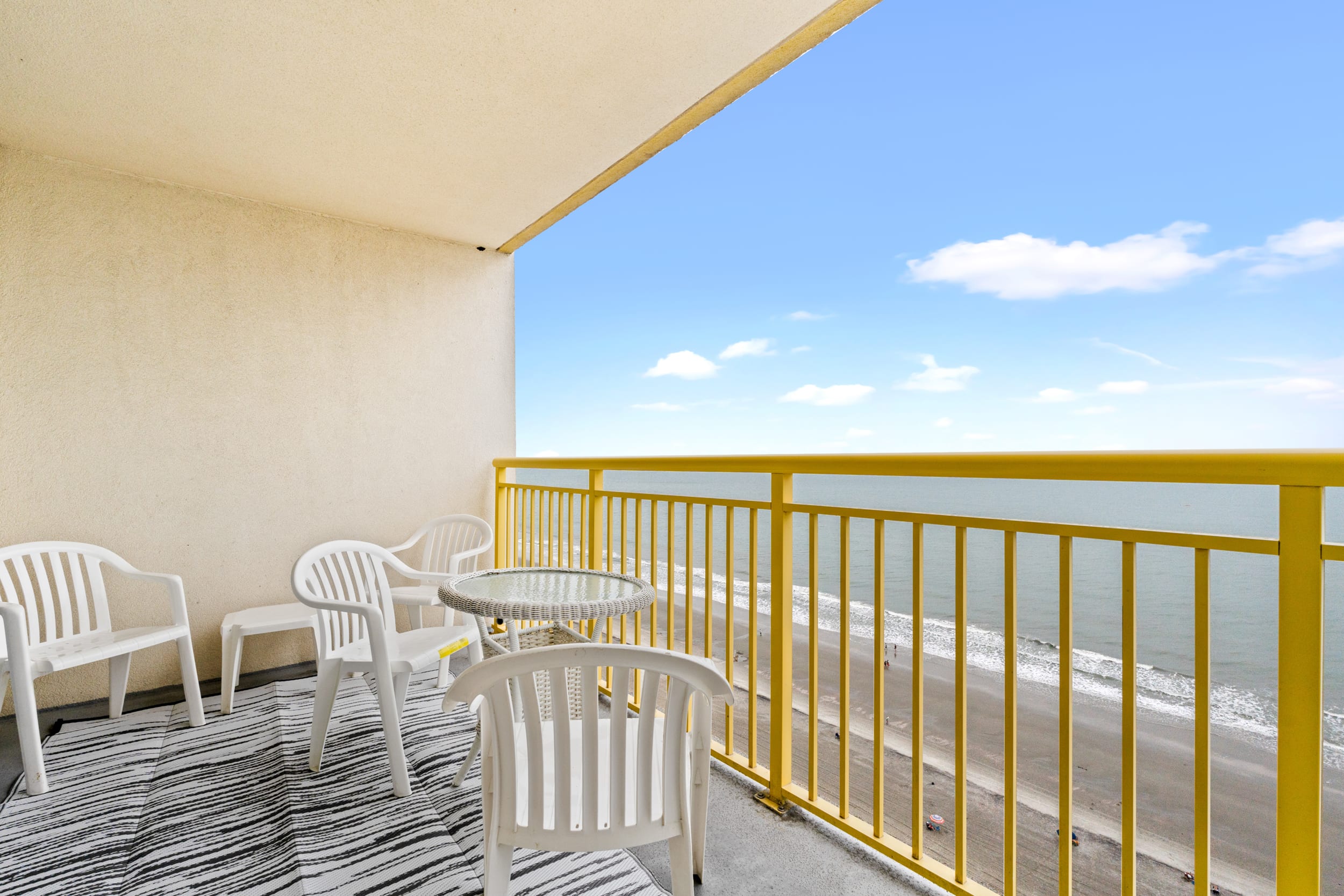 Balcony / Ocean View