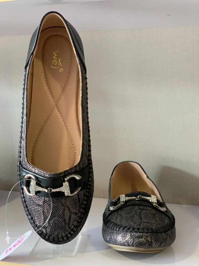 Wej 4378 Crystal Bit Loafer — Black view 3