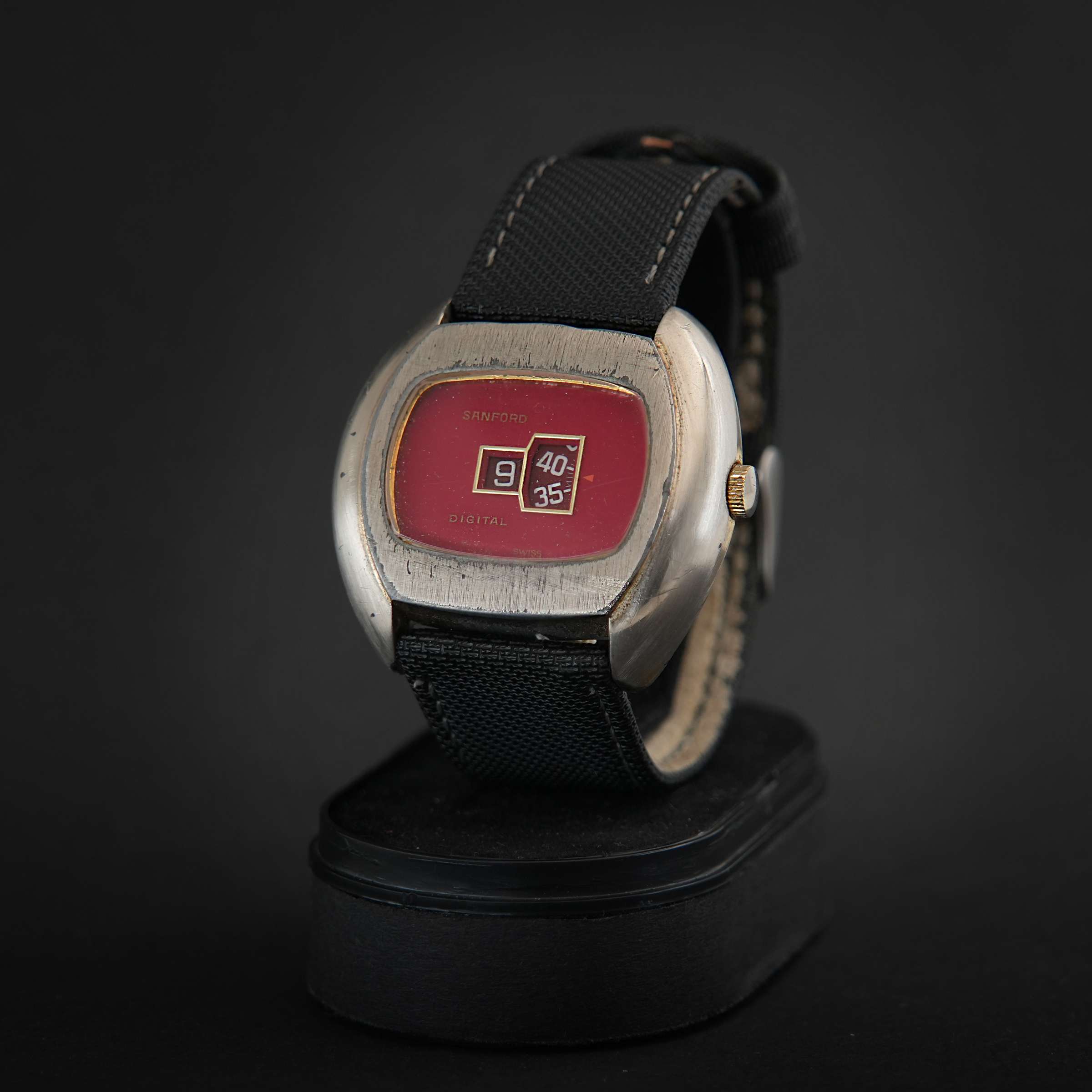 Sanford Digital | Red Dial