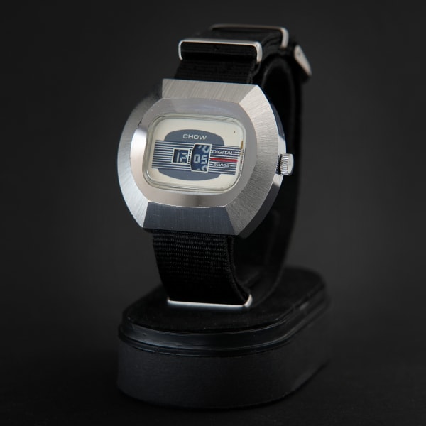 Chow Digital | Striped Dial