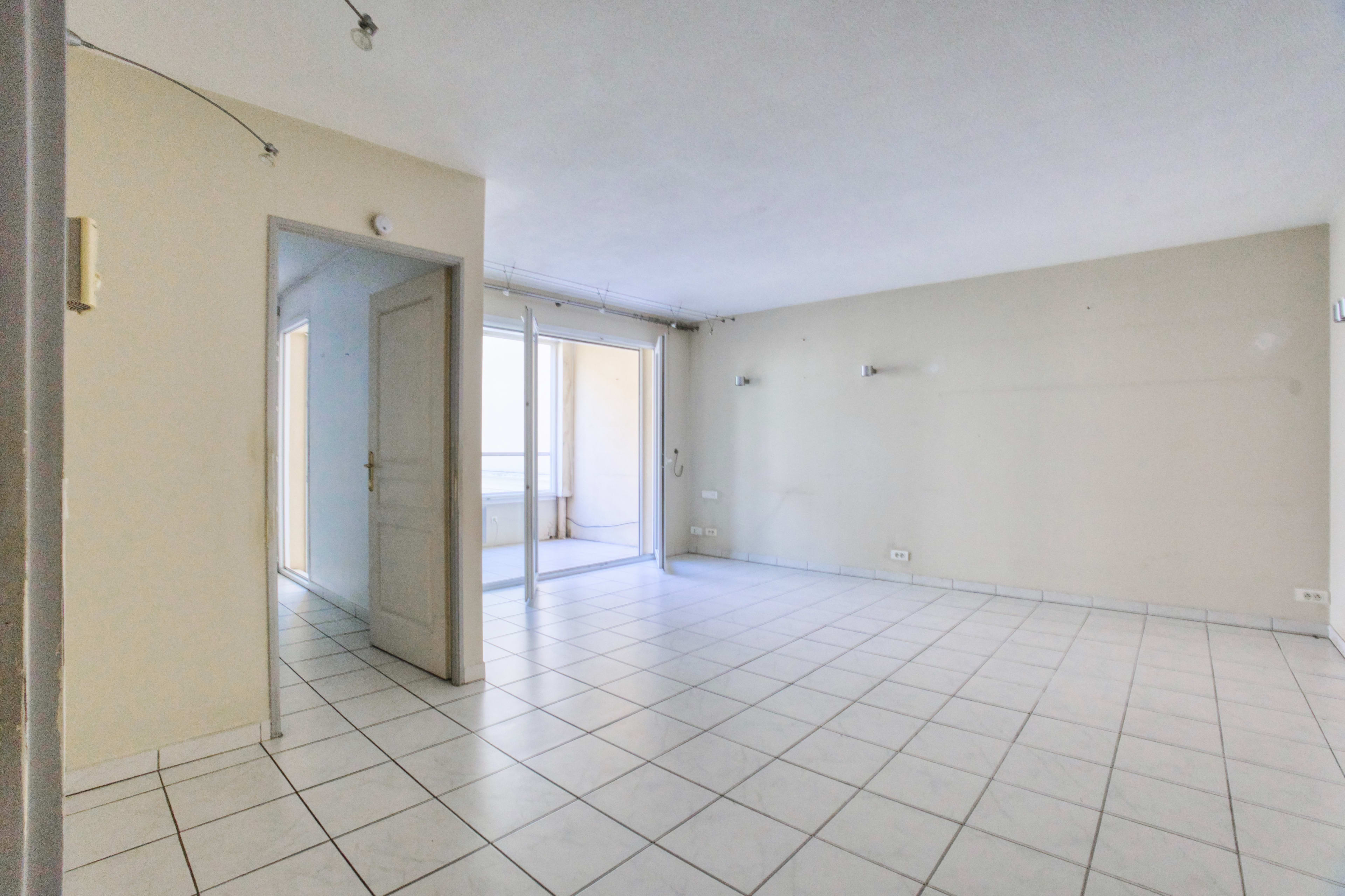 Appartement lumineux avec terrasse — Le Palais Milton, Cannes 3