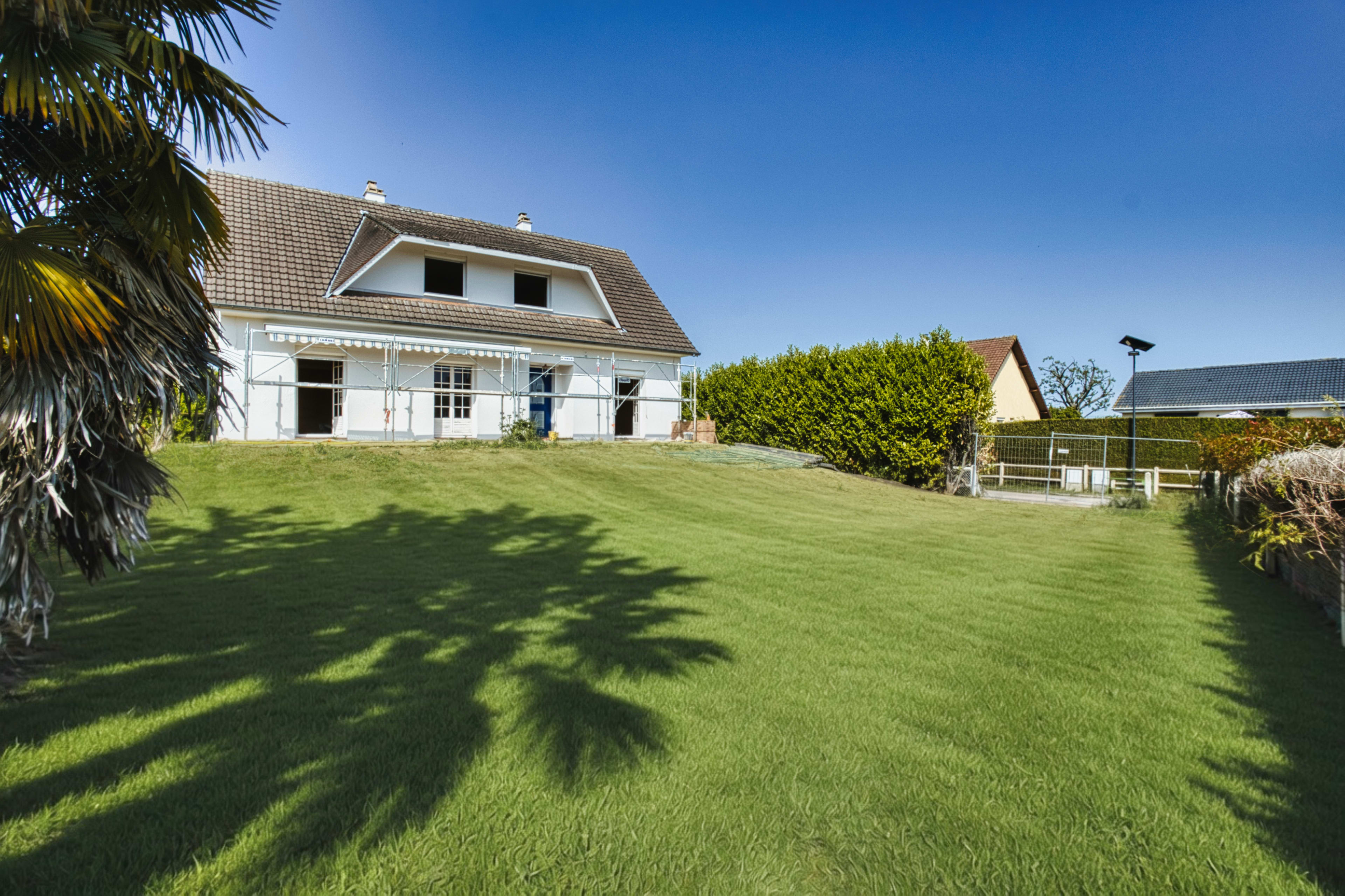 Maison à rénover plein sud, jardin de 723 m² — Roncherolles 3