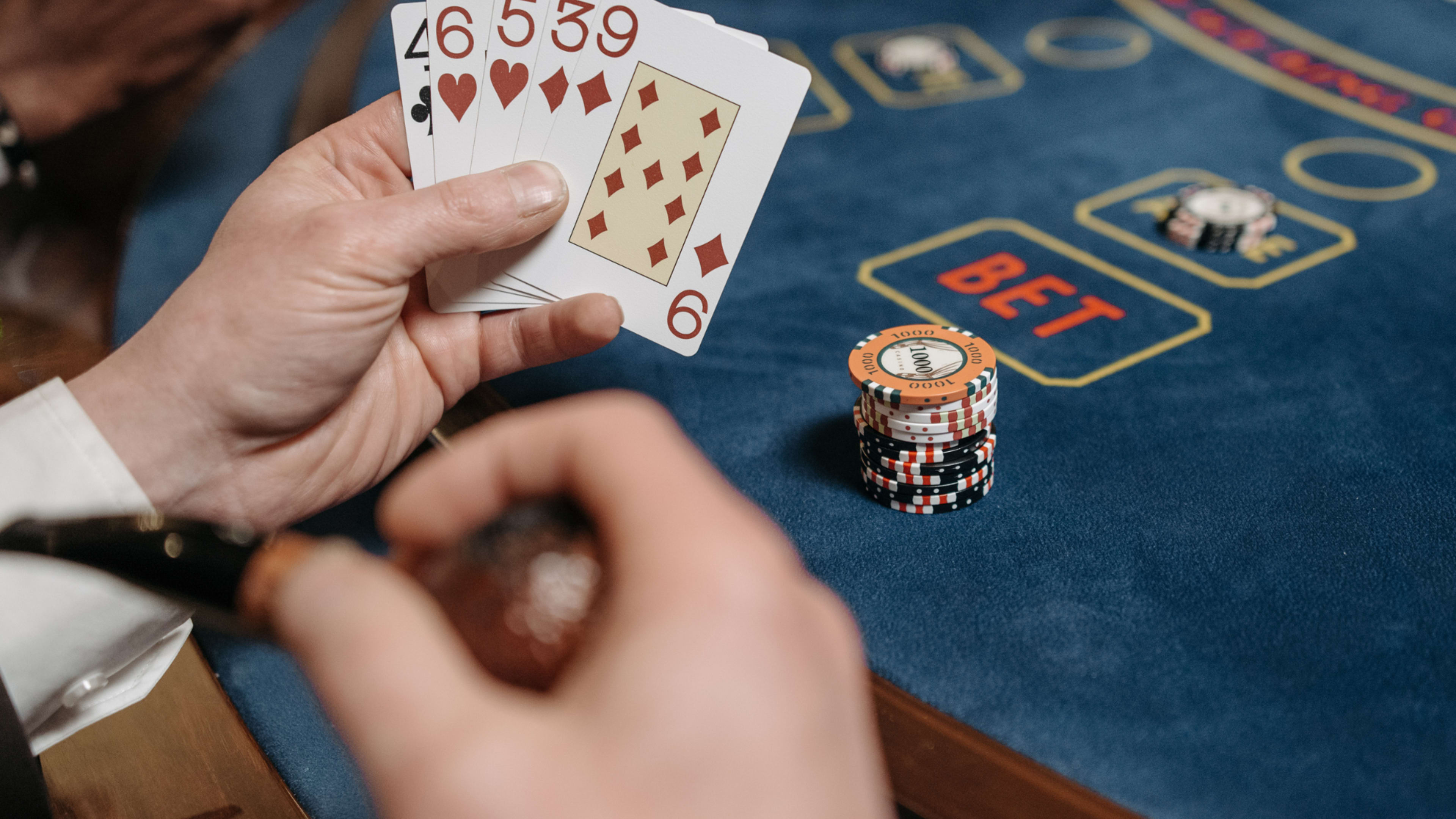 ¿Cómo funcionan las cuotas de apuestas de Baccarat? image