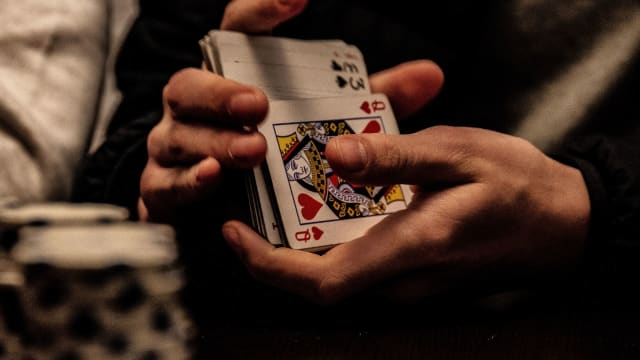 The Worst Starting Hands in Poker image