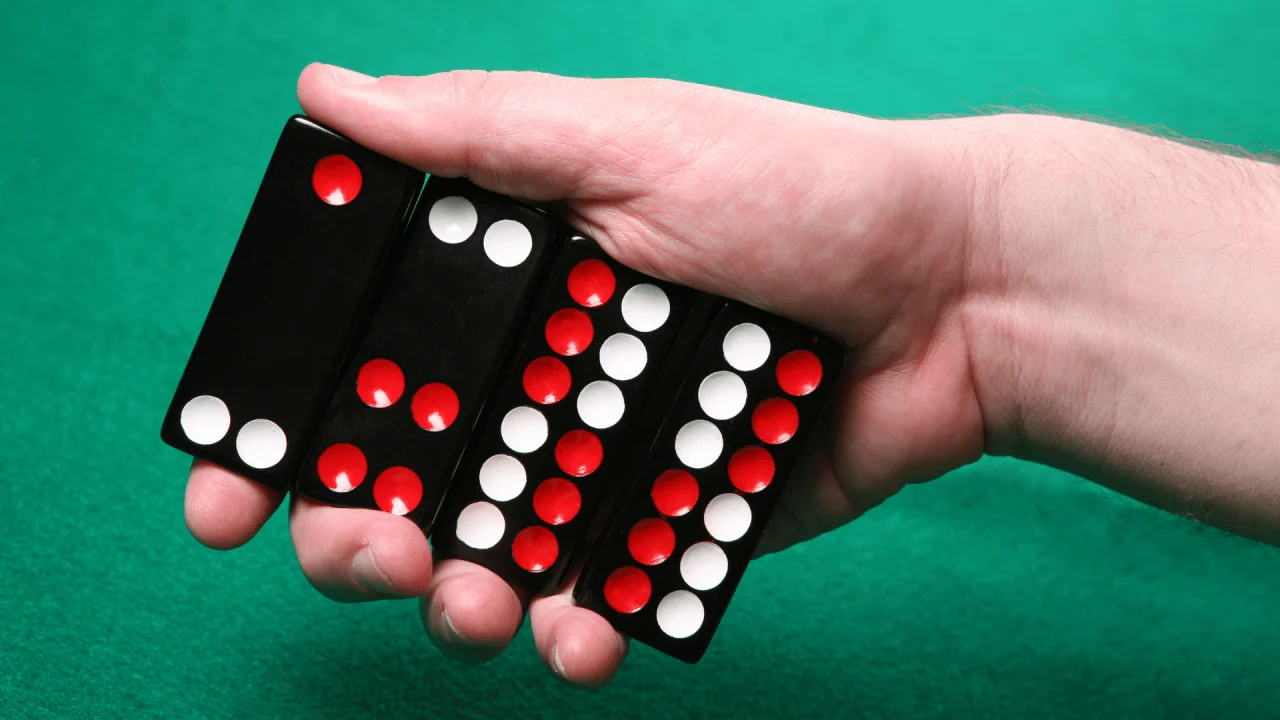 Grunderna i Face Up Pai Gow Poker