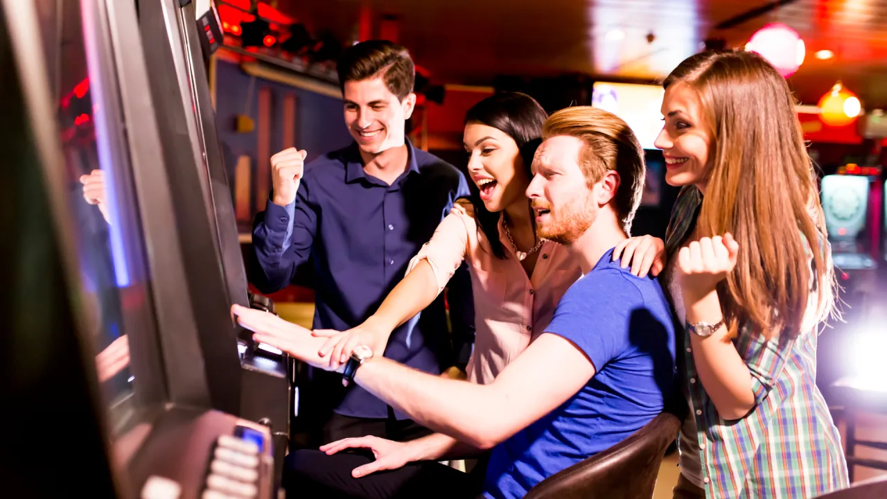 Video poker online naspram kasina: prednosti i nedostaci
