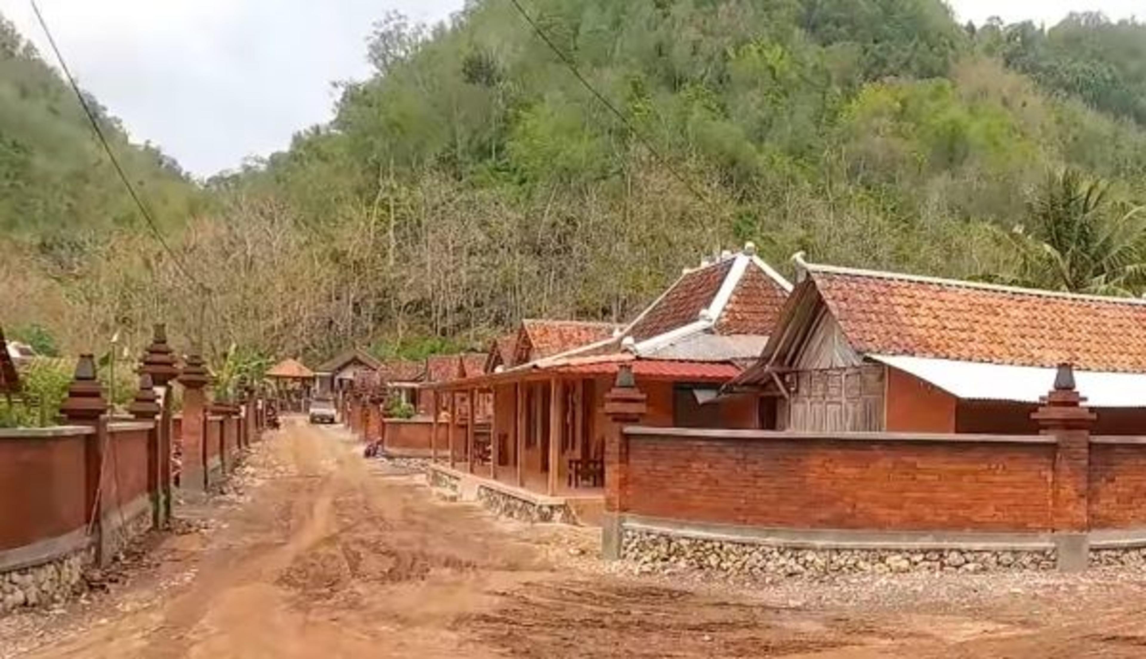 Wotawati Village detail foto