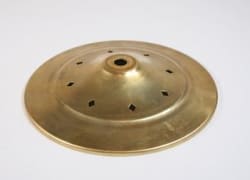 LAMPEKAPPE MESSING MED ROMBISKE HULL Ø=14,0 CM