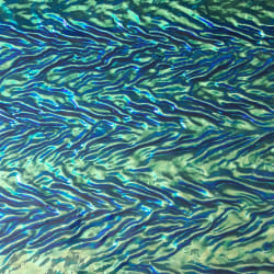 COE90 DIKROISK PÅ SORT U51-56 UBGR-VI GRANITE RIPP