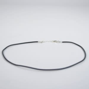 HALSBÅND GUMMI 45CM 2MM KJEDELÅS SØLVBELAGT