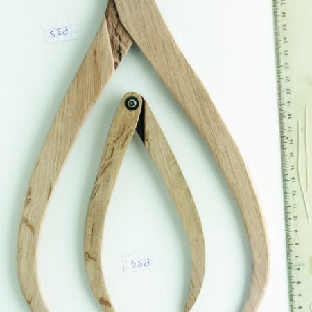 KALIPER I TRE 30 CM STOR