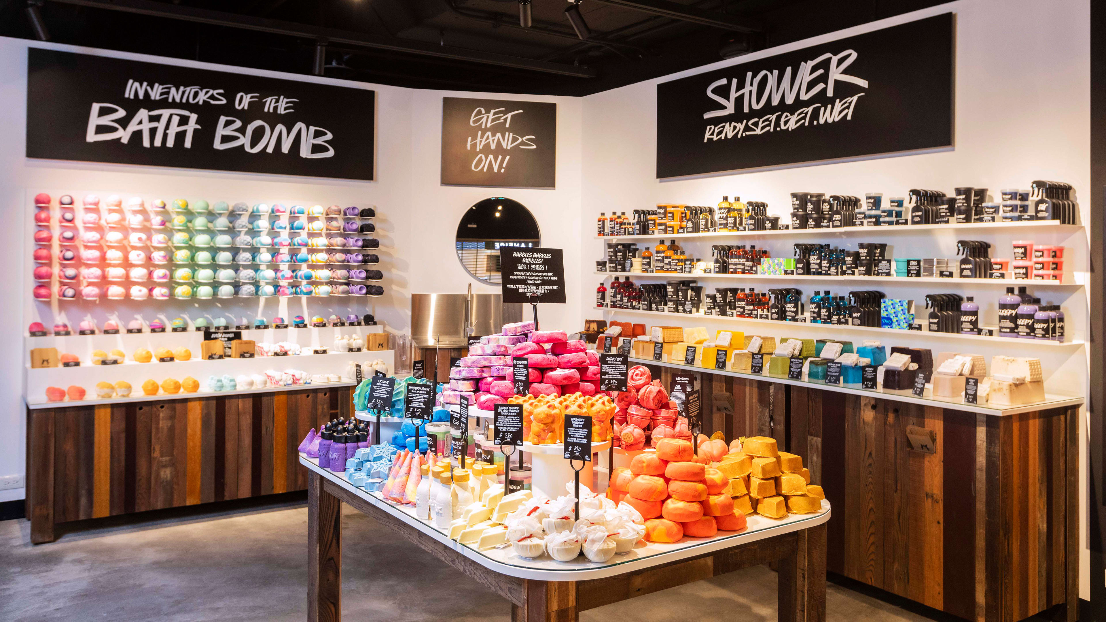 Lush 京站店正式開幕！台灣首家直營門市：幸運虎汽泡彈、新鮮手工面膜