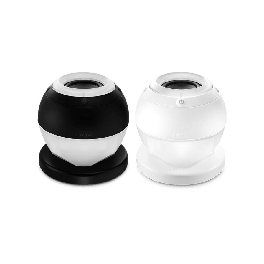 LUSH Bath Bot ホワイト Lush's new Bath Bot takes bathing to its next era - We are Lush