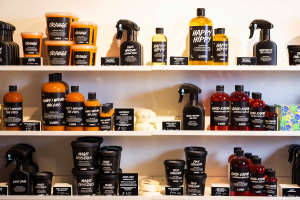 LUSH  首家直營門市 －正式於台北京站Q square開幕！ 幸運虎汽泡彈、新鮮手工面膜限定開賣