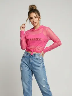 Blusa con transparencia y top