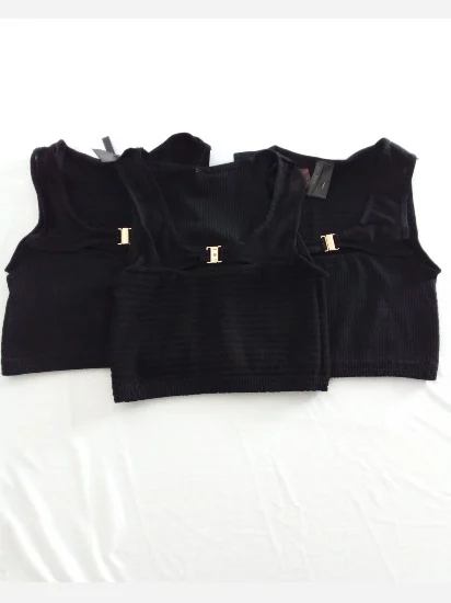 Top con Broche al frente