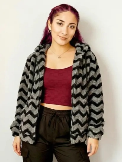 Chamarra Zigzag con Capucha