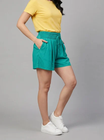 Short de Mujer con Cintura Decorada y Ajustable