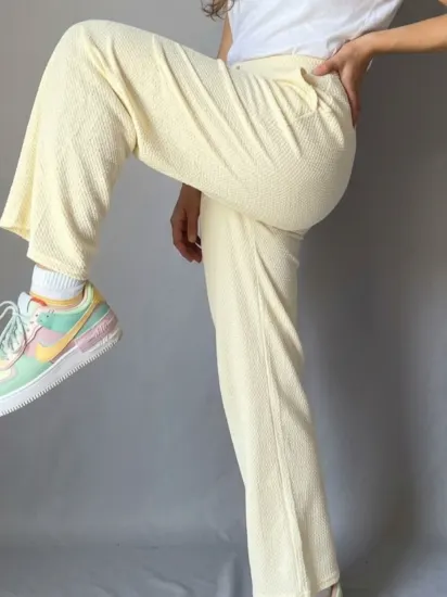 Pantalones Amplios de Tela Suave