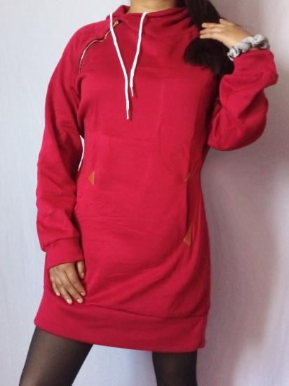 Vestido con gorro y bolsas