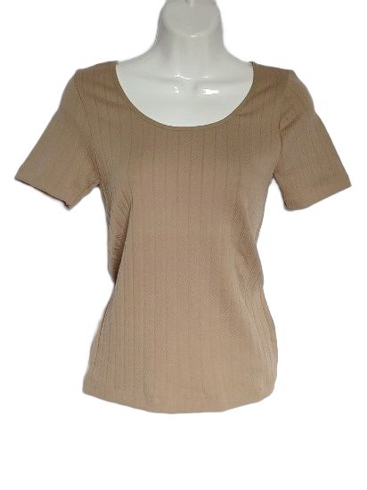 Blusa acanalada de mujer manga corta.